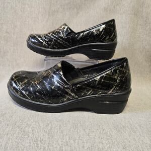 Easy Works by Easy Street Slip Resistant Comfort Shoes Women's Size 9 Nursing